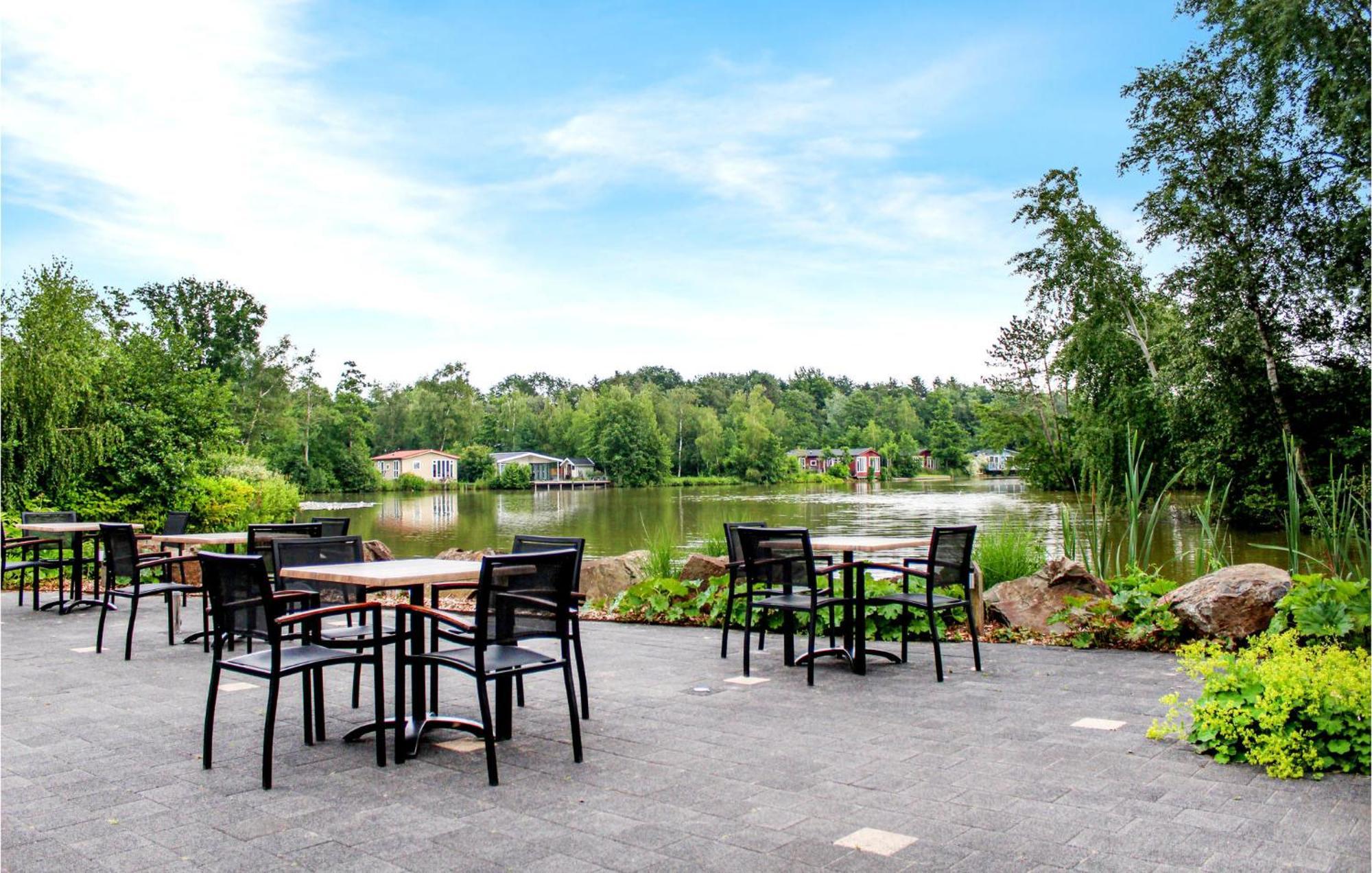Chalet 84 Oosterwolde  Bagian luar foto